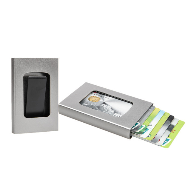 Czy warto mieć portfel blokujący RFID?